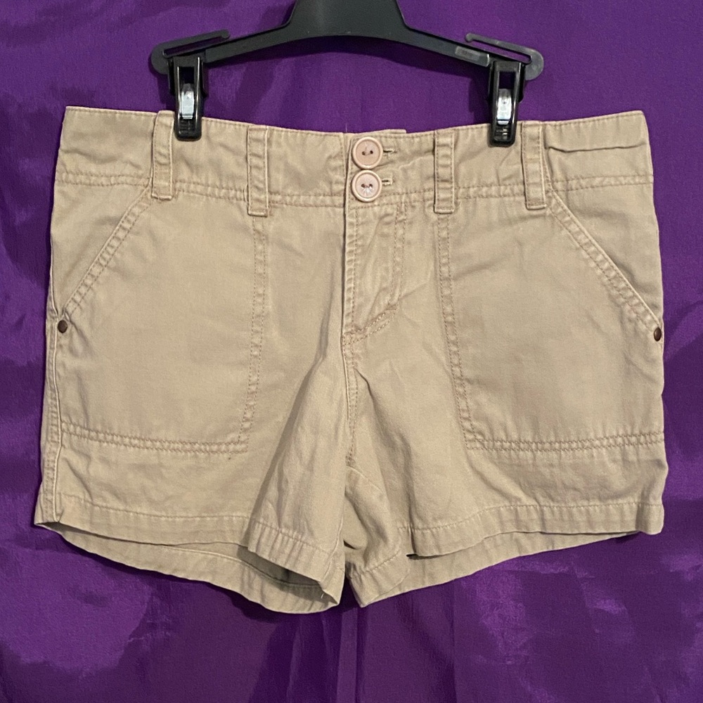 Sanctuary Surplus Tan Cargo Shorts Cotton Blend Relaxed Fit. Size 26.
